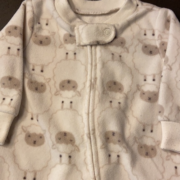 Carter’s Fleece Pajama Bundle (Button and Zippers) 3 Month - Picture 7 of 15